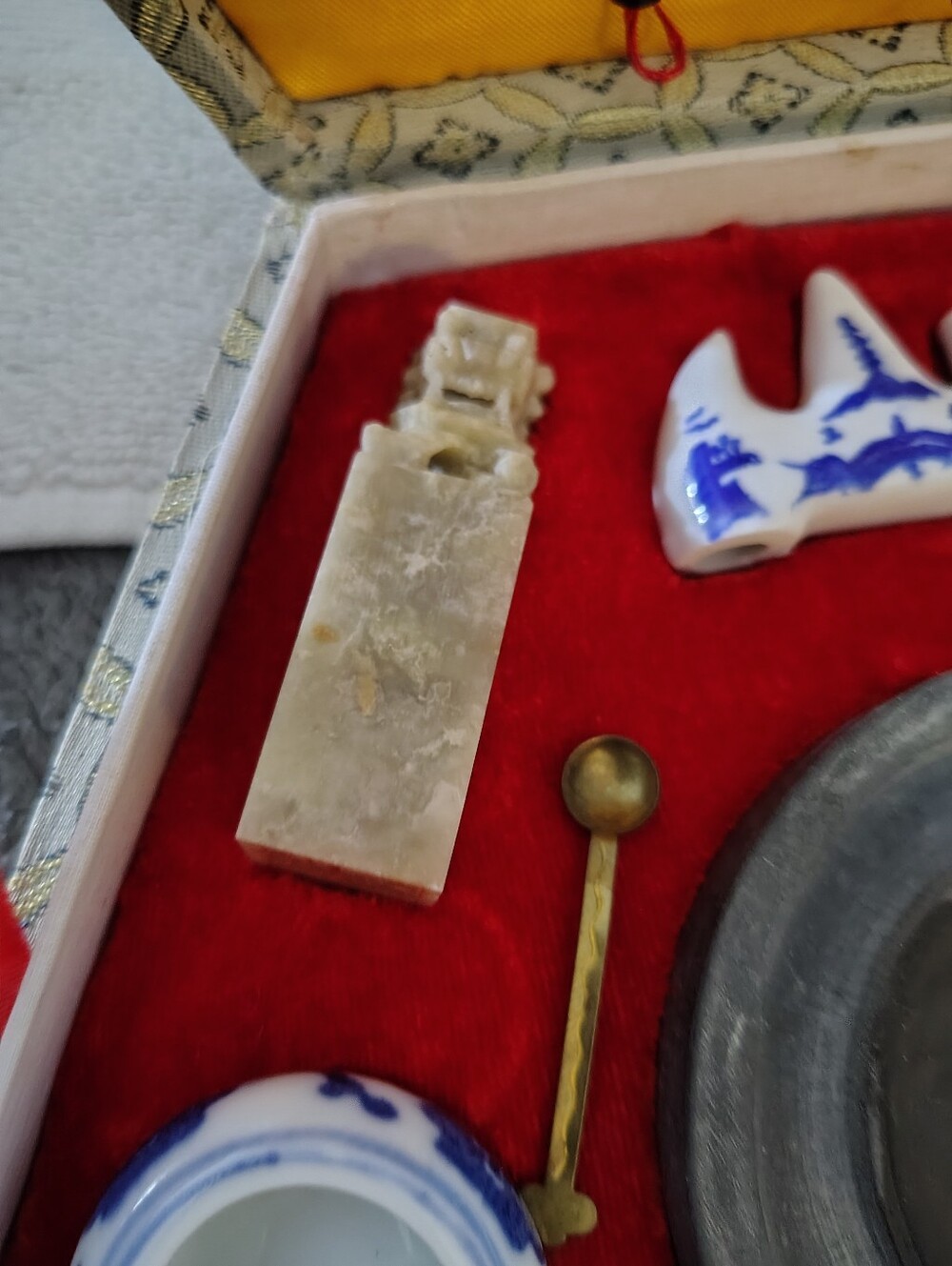 Vintage Traditional Chinese Brush Calligraphy Set - Red/Gold Accents - Picture 8 of 15